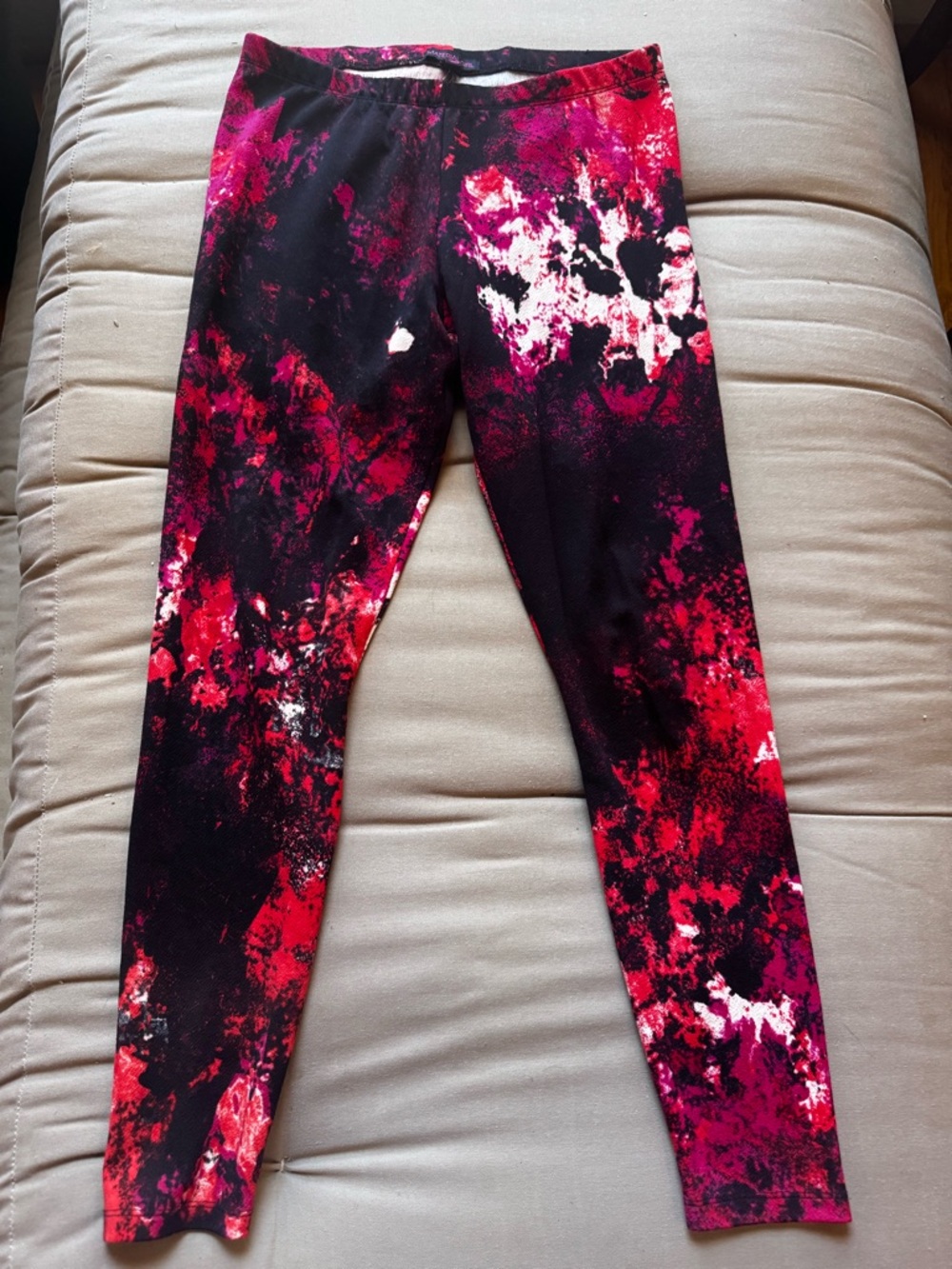 Material Girl Red, Black & White Abstract Print Leggings